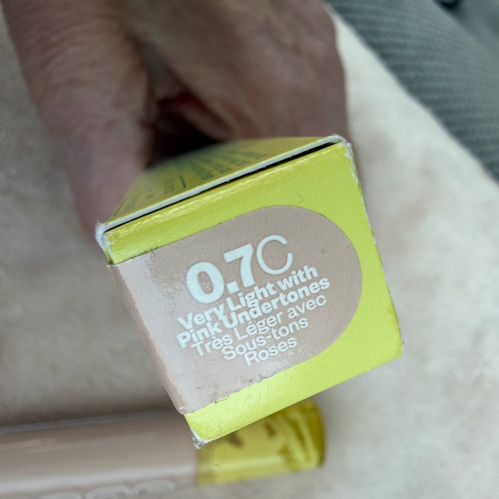 Kosas Very Light Concealer with Pink Undertones - Picture 2 of 2